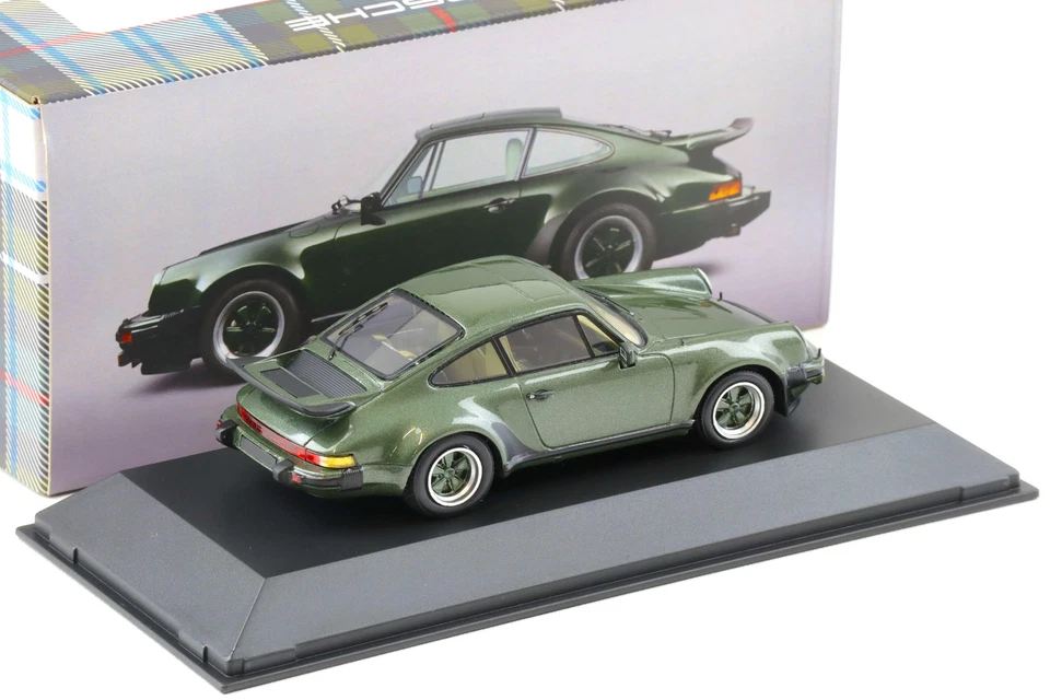1:43 Spark Porsche 911 Turbo 3.0 Coupé Ferry Verde Metallico MAP DEALER - Immagine 2 di 3