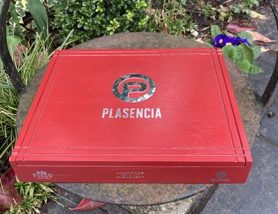 Plasencia Alma Del Fuego Flama Red Wooden Cigar Box Crafts Storage Display