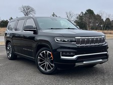 2022 Jeep Wagoneer Series III w/ REAR SEAT ENTERTAINMENT PKG, 110K MS
