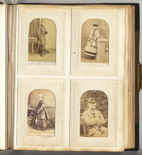 English family album with 58 original albumen photos from 1860 to 1900 London - Foto 7 di 9