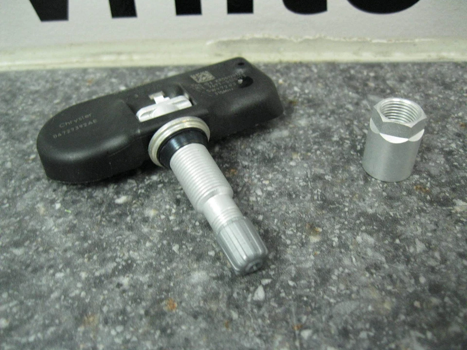 Chrysler Pacifica Dodge TPMS Sensor de presión de neumáticos Válvula Vástago Mopar Nuevo OEM Foto 2 de 4