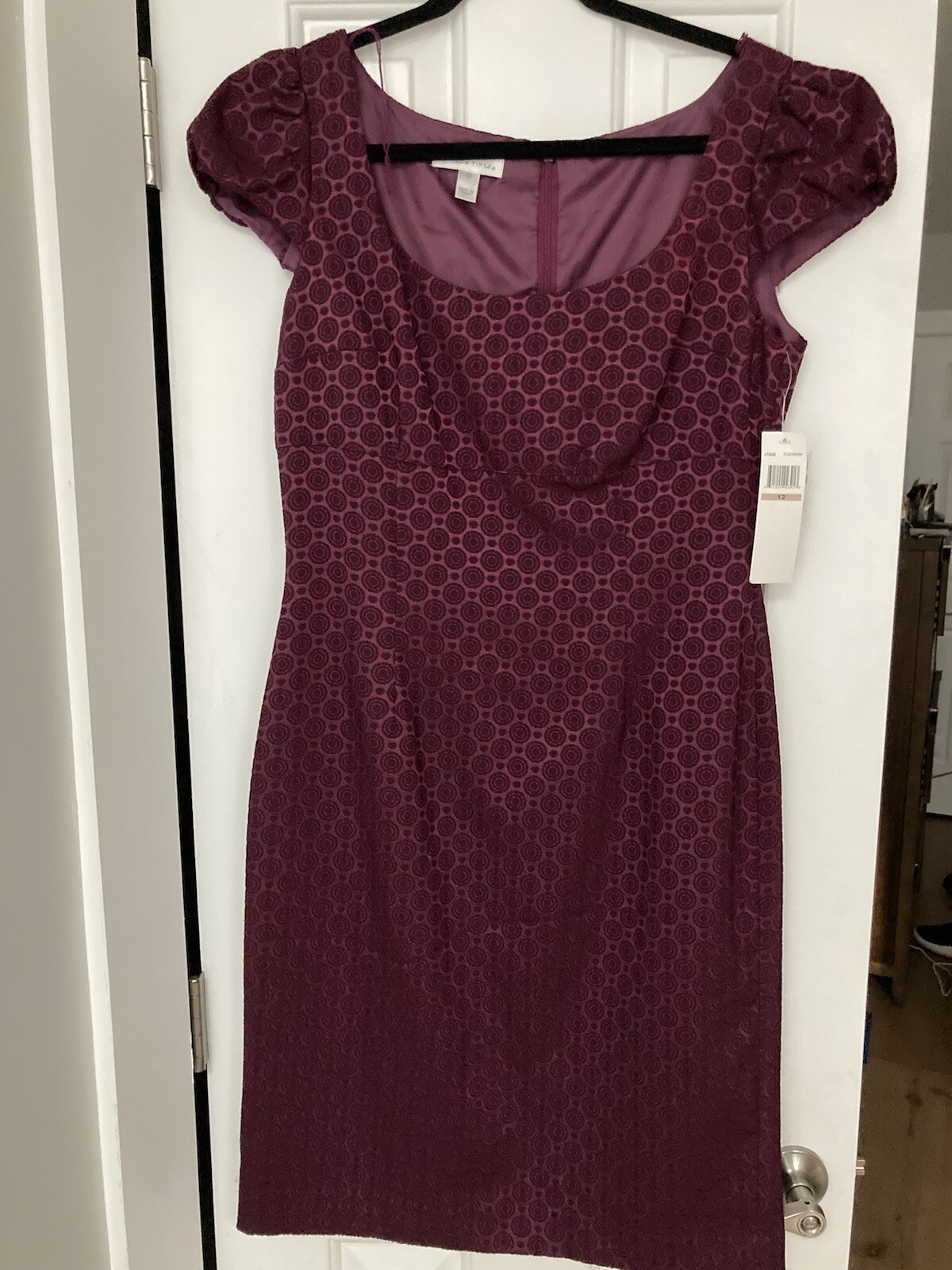 Picture 1 of 4