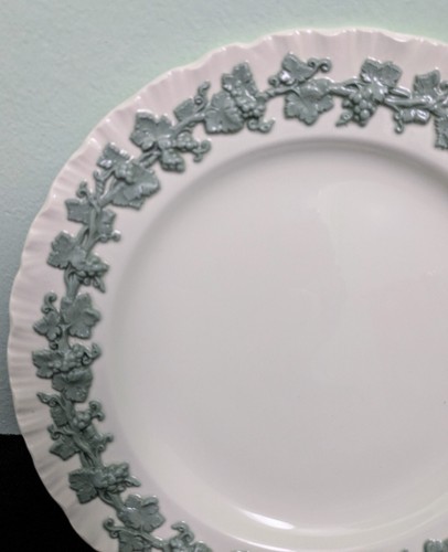 Vintage 1940-74 WEDGWOOD of ETRURIA & BARLASTON Queen's Ware Luncheon Plate, Ø9" - Picture 2 of 5