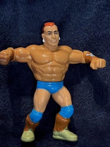 Vintage 1991 WWF Tatanka Hasbro Action Figure WWE ...