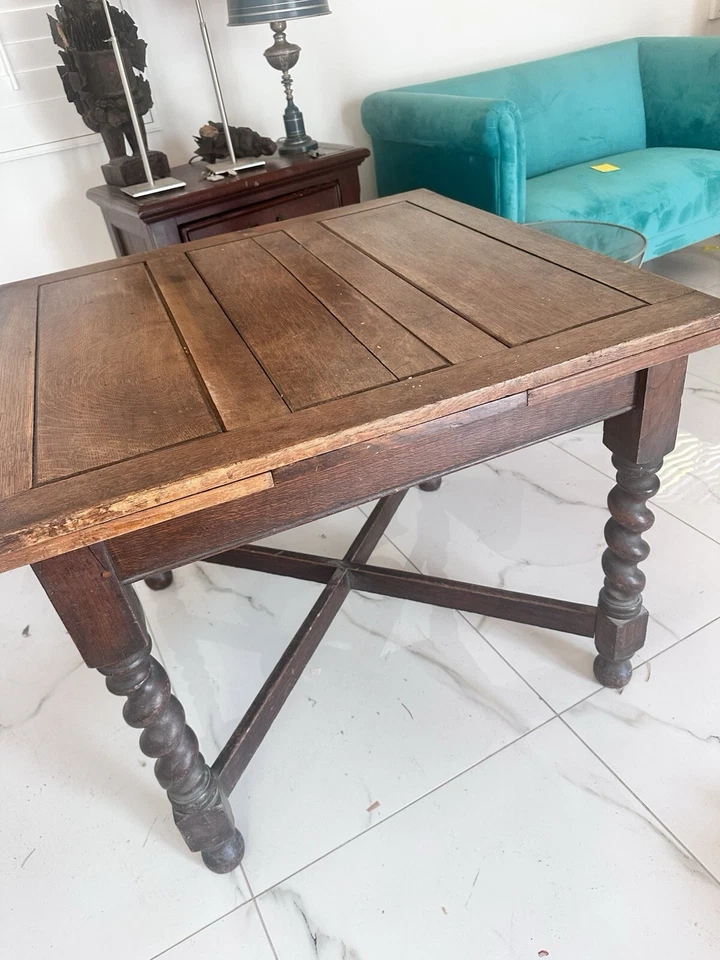 Antigua mesa de cocina de pub expansible patas torcidas de cebada siete paneles con acabado superior Foto 2 de 4