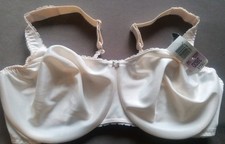 38DD Vintage New OLGA unlined Silky Satin Full Cup Underwired Bra Style 35319