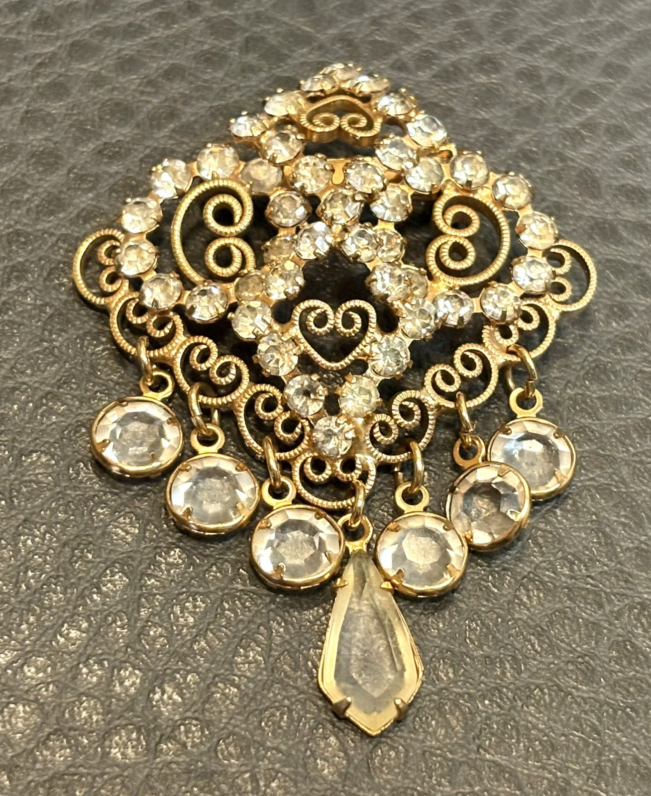 VTG Unsigned Clear Crystal Station Dangle Charms … - image 3