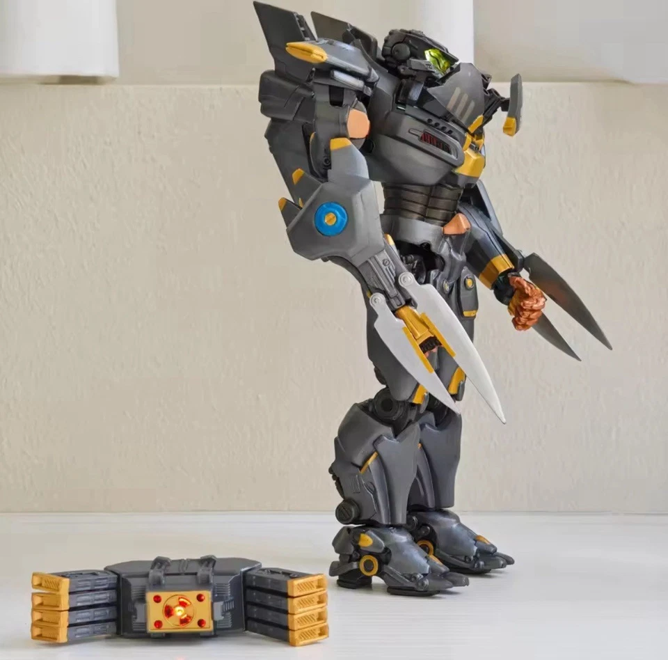 NECA Pacific Rim Striker Eureka Luminous Mark-5 Jaeger Australian Action Figure - Image 3 of 4