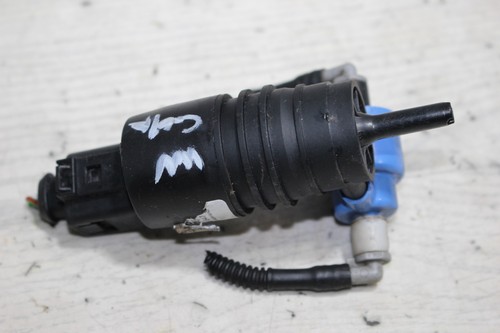 Scheibenwaschpumpe Waschwasserpumpe 8TW00684702 VW Golf V 1K Bj,05