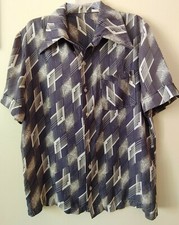 Vintage Men's 70s Geometric Big Collar Disco Lounge Shirt - Size L