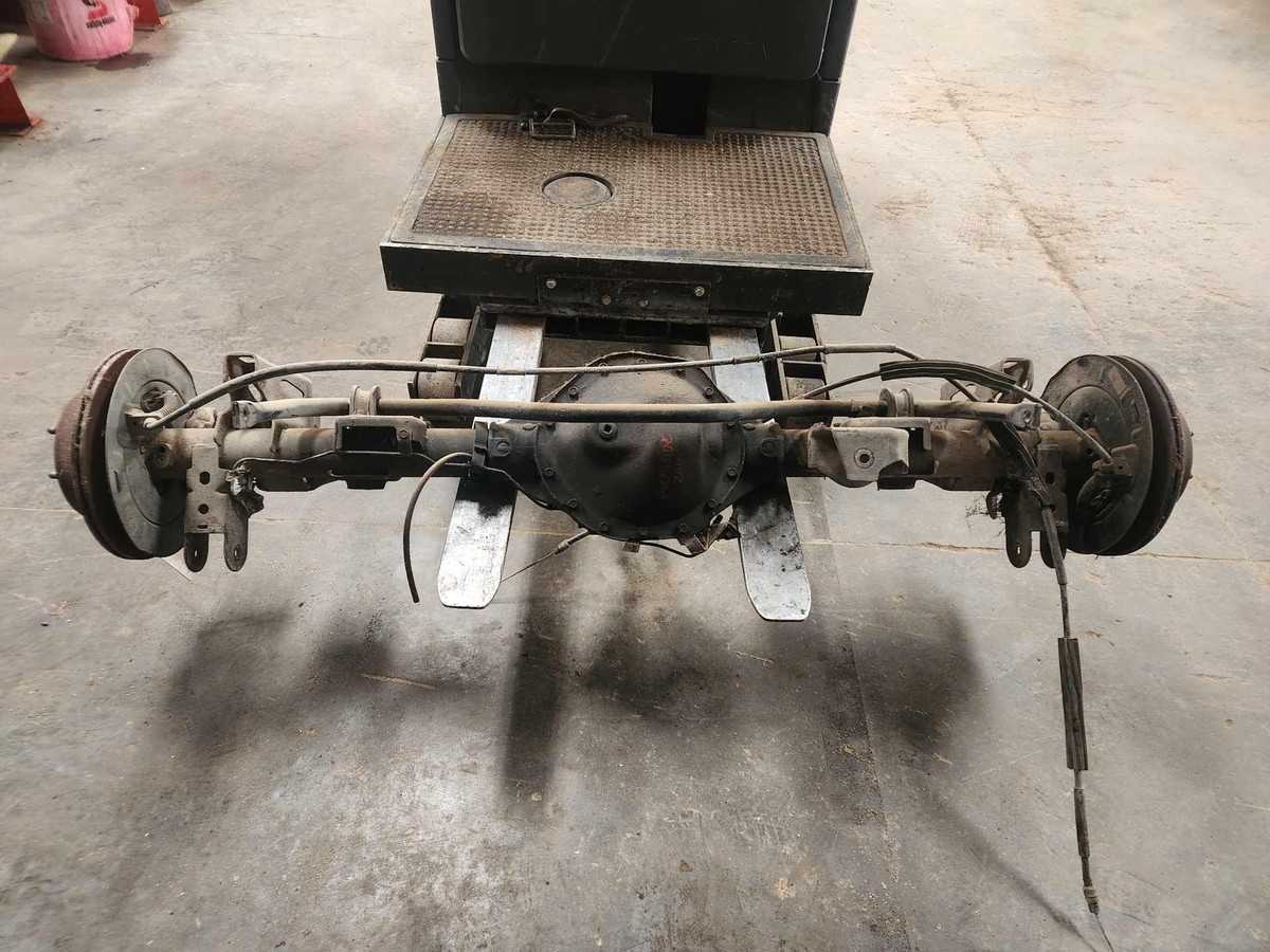 Rear Axle Assy. CADILLAC ESCALADE 07 08 09 10 11 12 13 14 | eBay