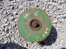 John Deere 110 JD tractor PTO double drive drives main belt pulley to mower deck