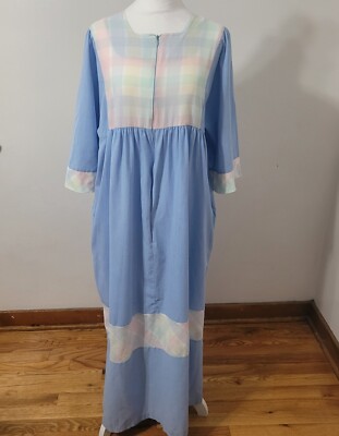 Vintage Leisure Life Robe Size Medium Patio Housecoat Kaftan House Dress Zipper 
