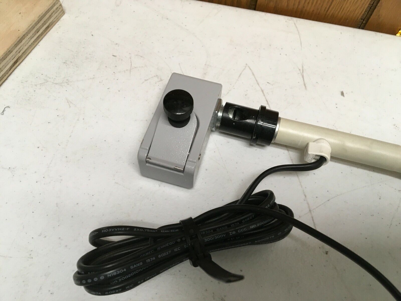 Sunnex Series 700 Halogen Gooseneck Lamp HS747-20D-O 12V/20W