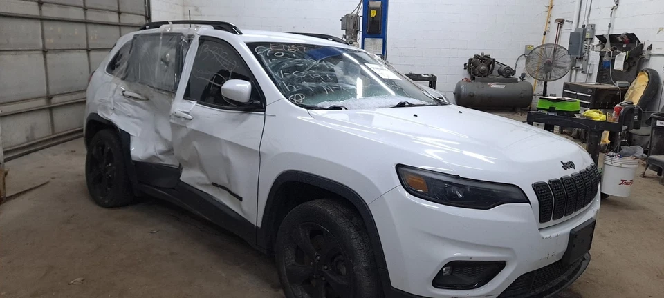 2019 Jeep Cherokee 2.4L Engine Motor OEM 140K Miles - LKQ438487682 - Image 2 of 4