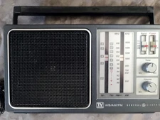 Vintage General Electric TV Sound WB/AM/FM Radio Receiver Model 7-2945A