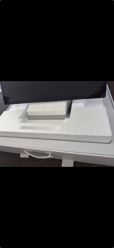 微软 Surface Studio G1 28" 2.7 GHz i7-6820HQ 16GB 1TB GTX 965M 触摸屏 — 第 2/4 张图片