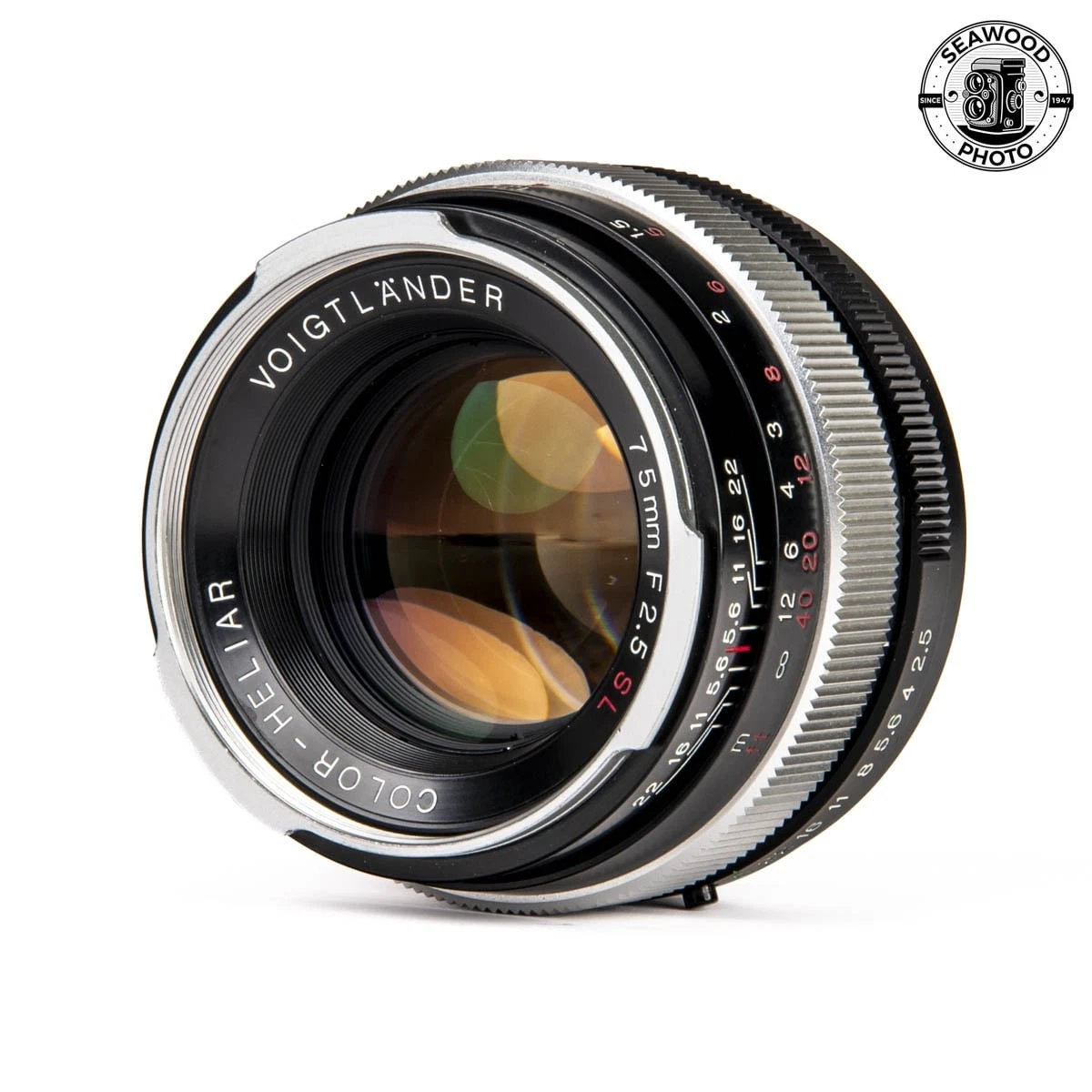 Voigtländer Camera Lenses 75mm Focal f/2.5 Maximum Aperture for