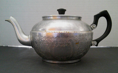 SONA Chrome British Teapot RC62 - Vintage 60s Engraved Aluminum, Bakelite Handle