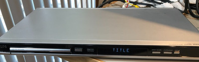Philips DVP5140/37 DVD Player DivX Ultra Progressive Scan - Powers on