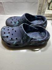 Crocs kids Blue Camo Size 3