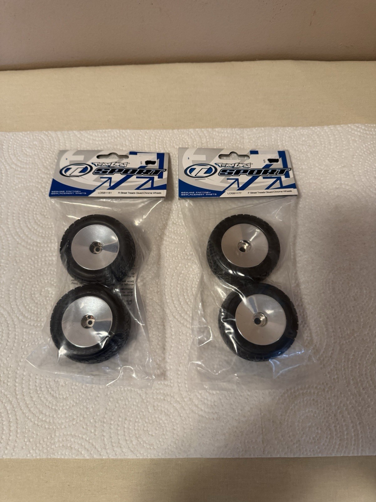 Team Losi Mini T 1.0 1/18 Street Treads Front And Rear Tires And Wheels