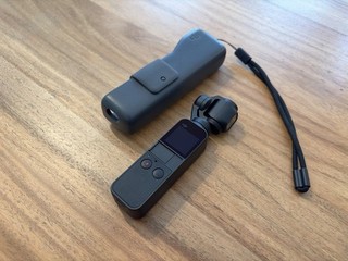 DJI Osmo Pocket fotocamera cardanica portatile 3 assi batteria nuova LEGGI