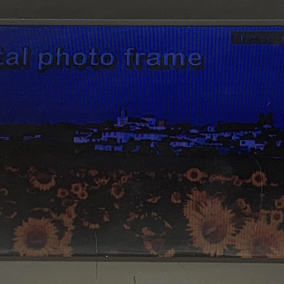 Marco de Fotos Digital Venturer DPF811SE PANTALLA LCD 8", Sin Cargador Foto 3 de 4