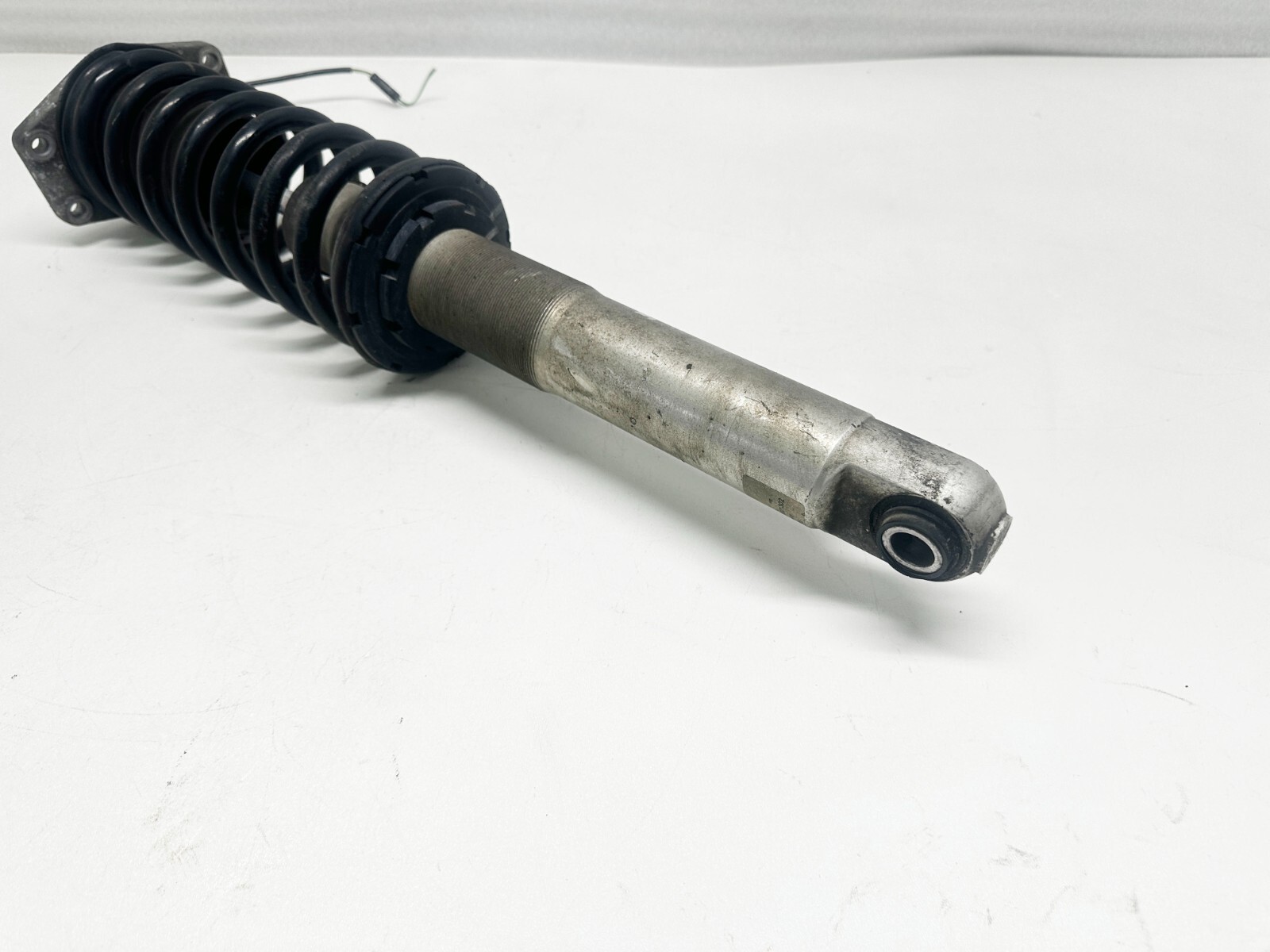 P40493 2003-2008 Maserati Quattroporte M139 Rear Strut Shock Absorber w/ Spring