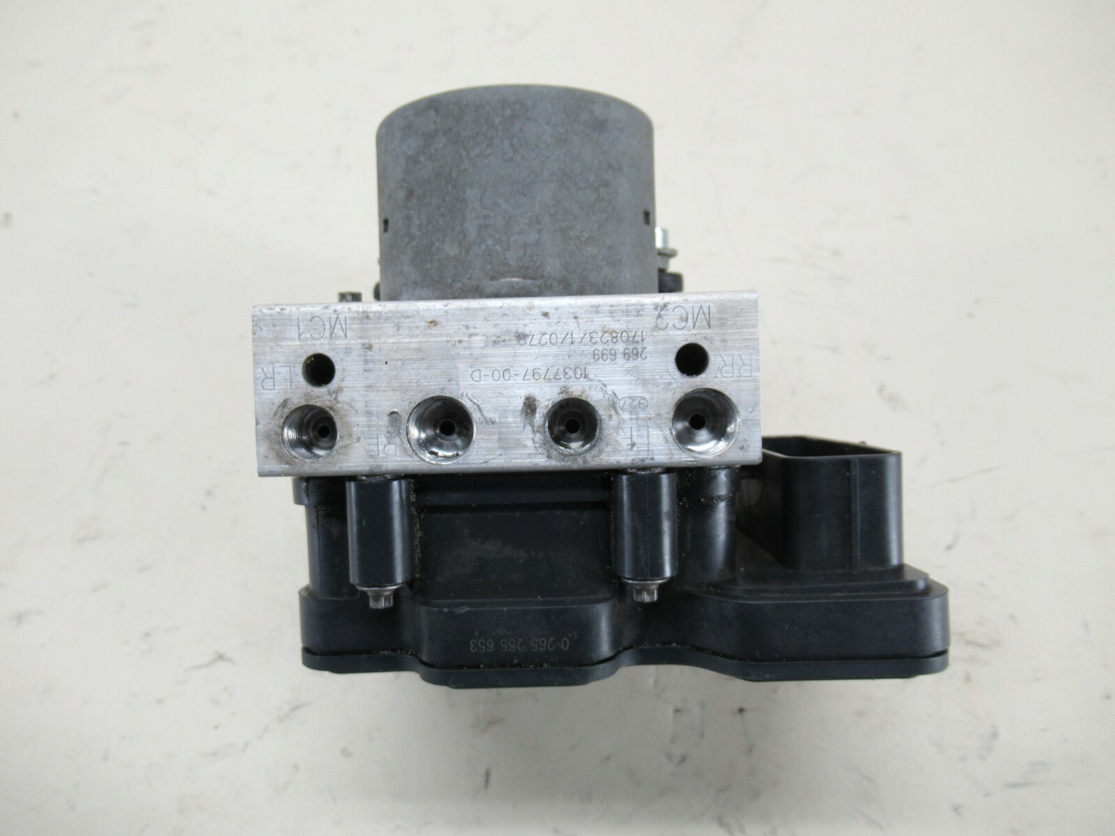 Tesla Model S ABS Anti Lock Brake Pump Electric Unit 1037797-00-D