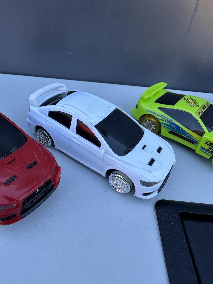 Lote De 4 Coches Ranura De Colección Racing Evo Sin Marca Verde Rojo Ranura Coches Neumáticos Foto 3 de 4