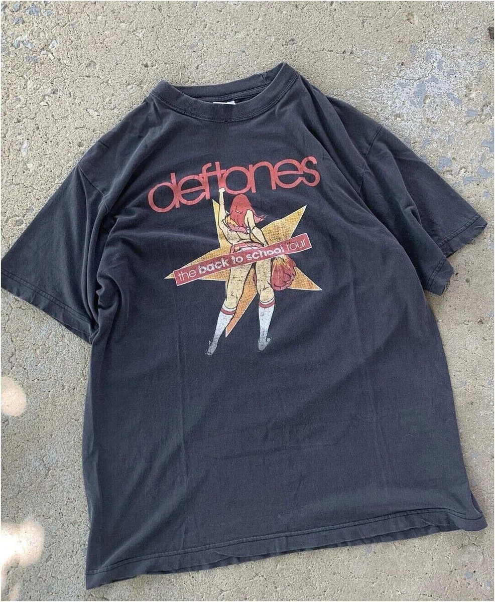 Deftones Rock Tour, 2 Sided, Vintage 90s Graphic 100% Cotton Deftones Rock Tour, 2 Sided, Vintage 90s Graphic 100% Cotton