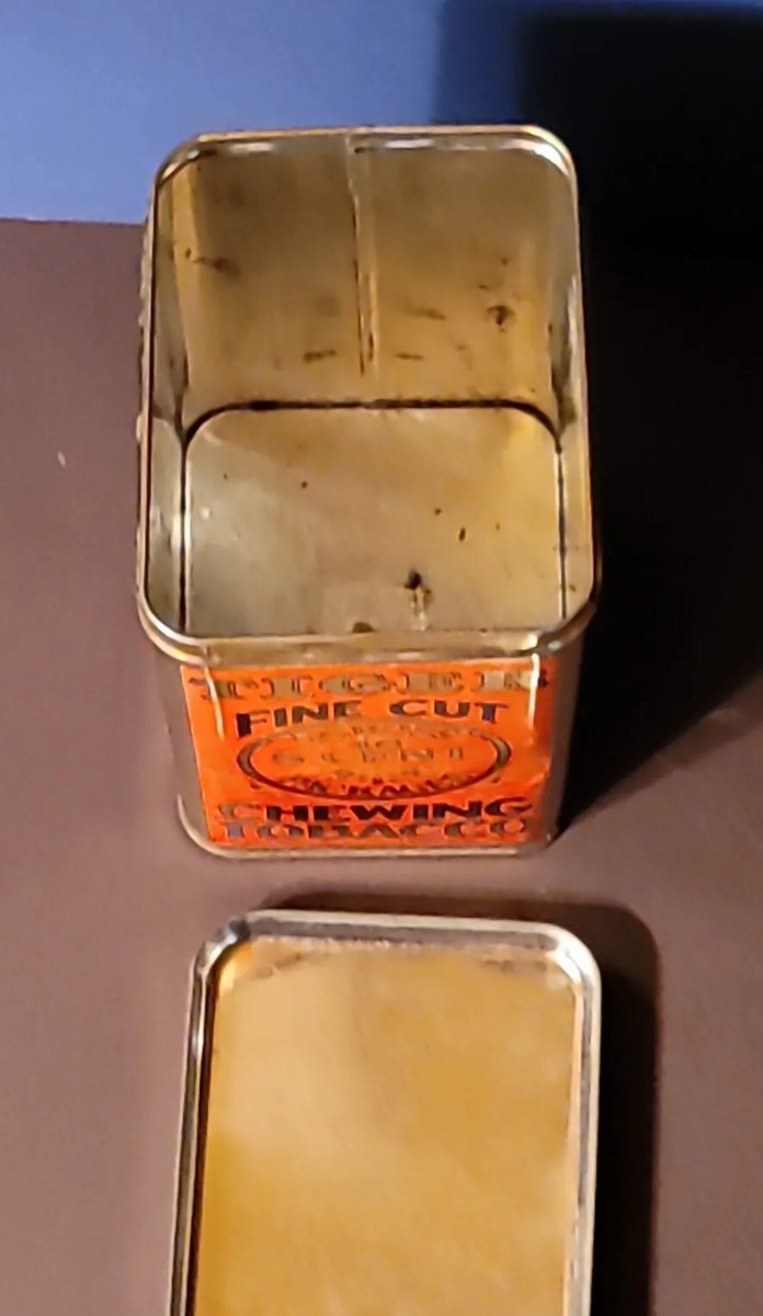 Vtg CHEIN BRIGHT TIGER Fine Cut CHEWING TOBACCO TIN Holds 1 Vtg CHEIN BRIGHT TIGER Fine Cut CHEWING TOBACCO TIN Holds 1