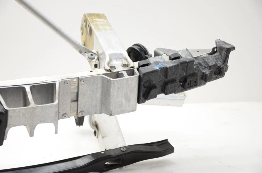 Conjunto de barra de refuerzo para parachoques delantero BMW 640I Gran Coupé 2012-2015 Foto 4 de 4