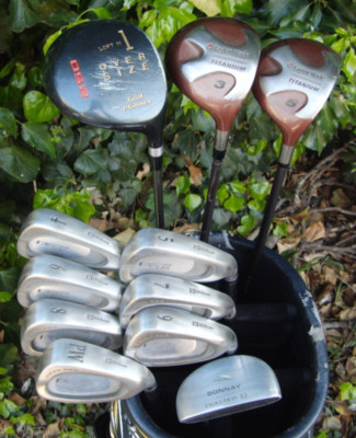 Set Wilson Deep Red 4-PW + 1 11 Driver + 3 Holz + 5 Holz + Donnay Putter