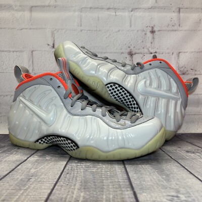 Nike Air Foamposite Pro Size 9.5 US Pure Platinum 616750-003 Glow In Dark Nike Air Foamposite Pro Size 9.5 US Pure Platinum 616750-003  main image 2