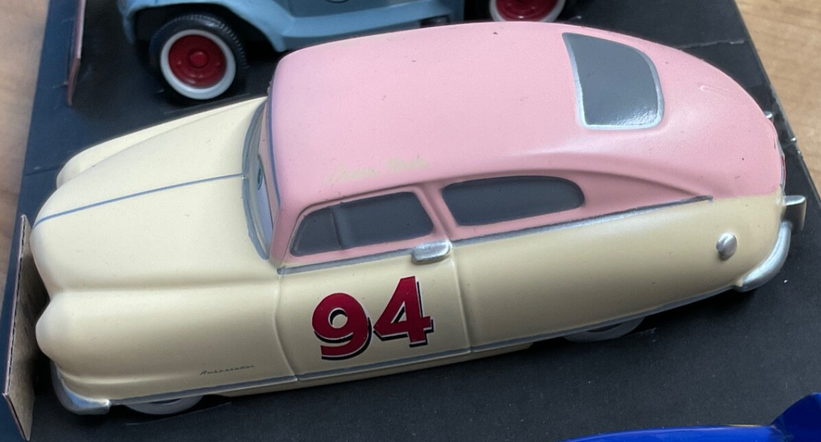 Disney/Pixar LOUISE NASH #94 CARS 3 Diecast 1:43 Scale NEW