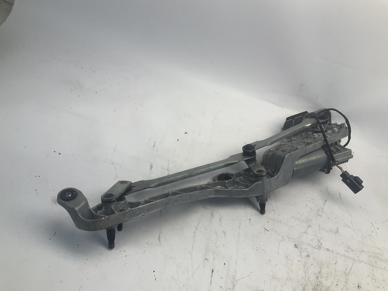 15-21 McLaren 570S 540C 570GT Front Windshield Wiper Motor Linkage Assembly T