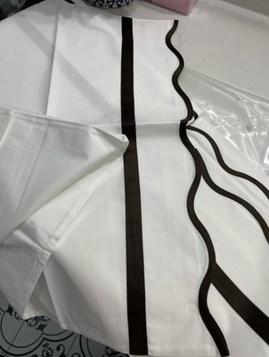 Matouk Italy New (2) King Cases Bergamo Giza-87 Percale Cornelia Chocolate 