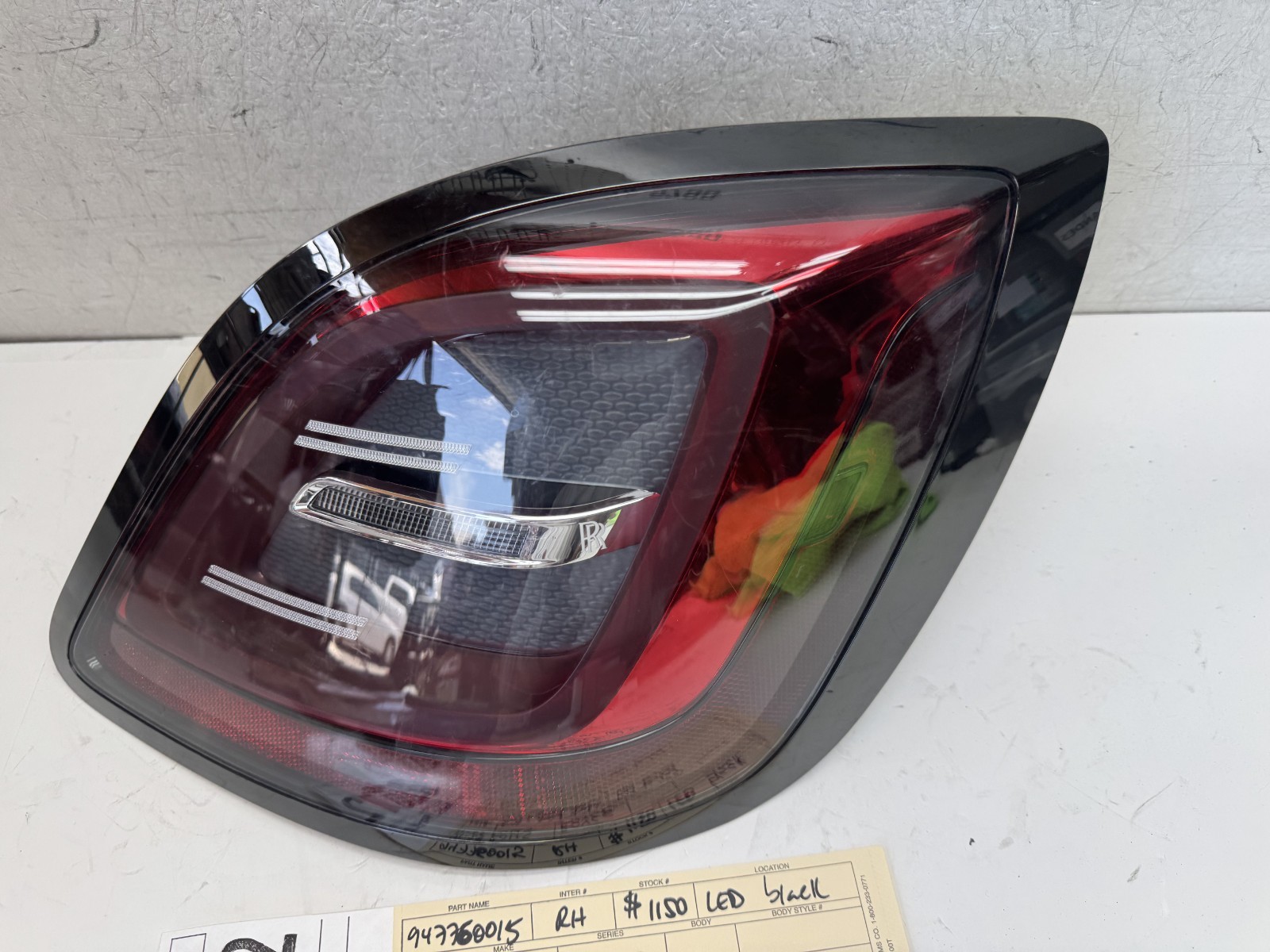 black chrome 2021 2022 2023 ROLLS ROYCE GHOST RIGHT LED TAIL LIGHT OEM AY82072