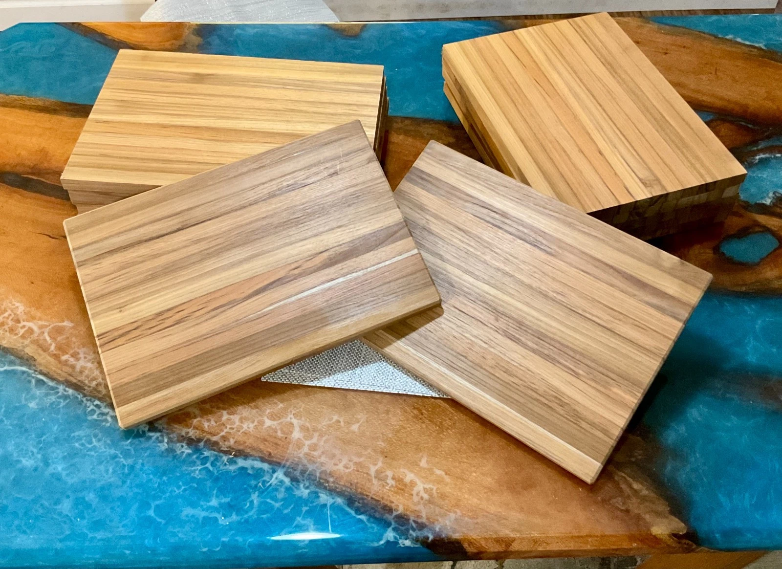 Premium Teak Edge Grain Butcher Block Cutting Board – 12" x 16" | Durable, Knife
Opens in a new wind