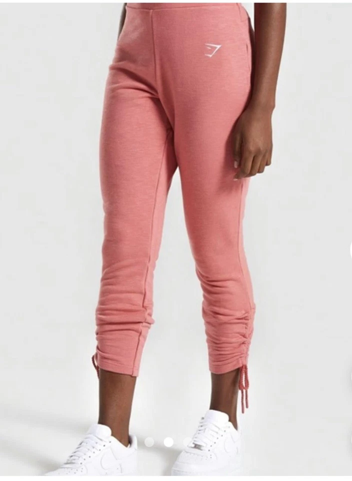 Pantalones deportivos/joggers acanalados para mujer Gymshark tiro alto rojo desteñido talla pequeña Foto 2 de 4