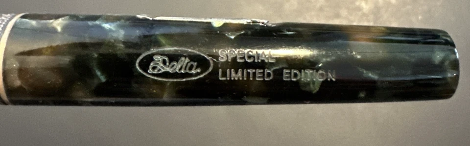 Pluma Estilográfica Delta Nazareth 2000 Edición Limitada Verde/Plata Oro 18K B Nuevo en Caja Foto 3 de 4