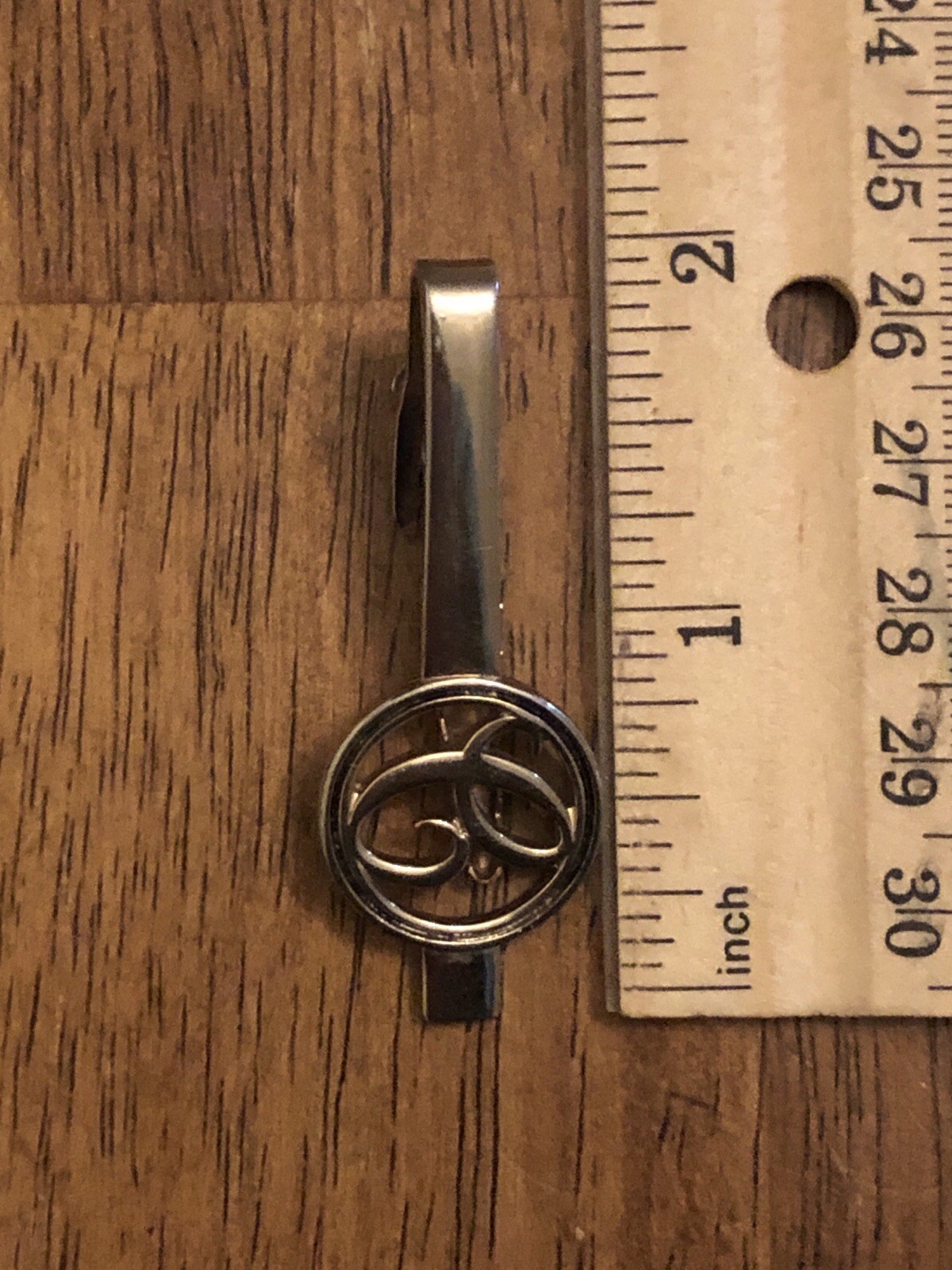 Monogrammed “e” Initial Silver Tone Tie Bar (Q1) - image 4