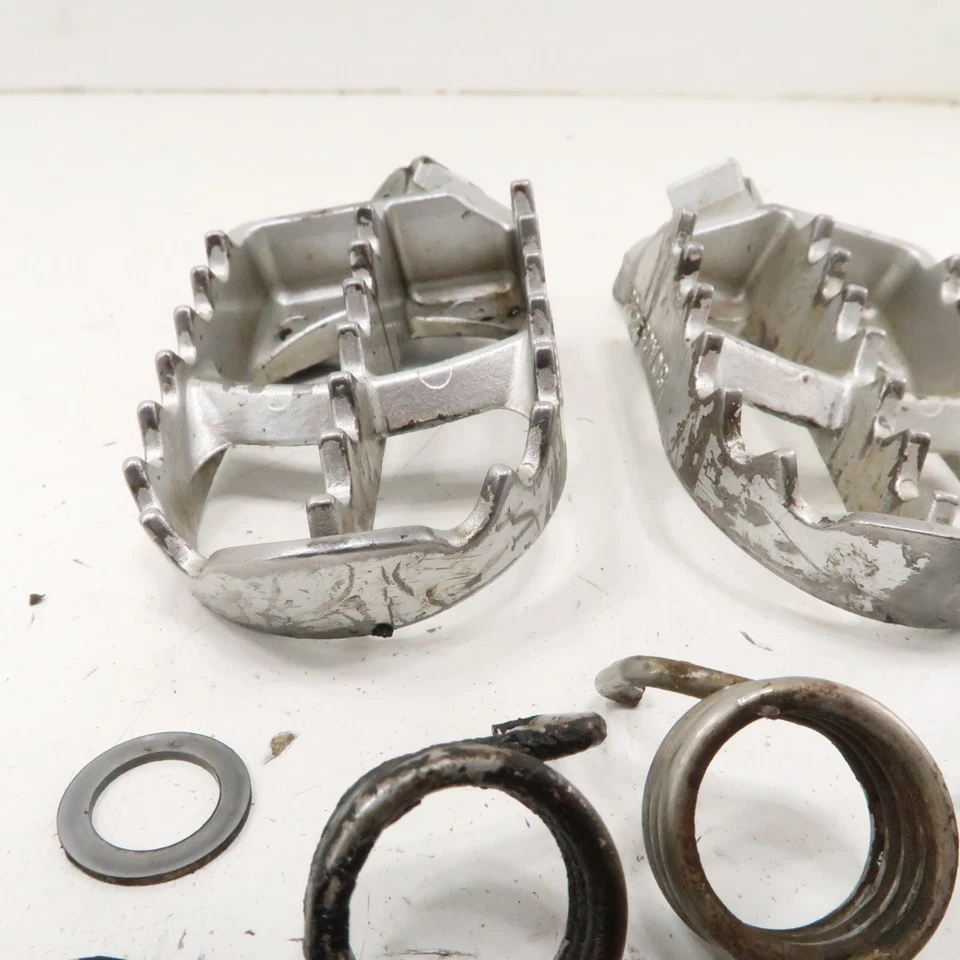 Husqvarna TE 310 - Juego de clavijas de pie de stock con clavijas de resorte - 2012 TE310 OEM Foto 3 de 4