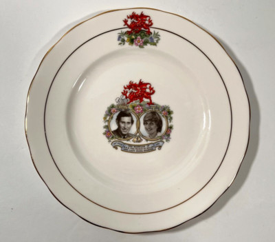 VTG Prince Charles & Princess Diana Wedding Commemorative Plate Royal Collection
