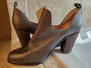 vince camuto peamer leather booties