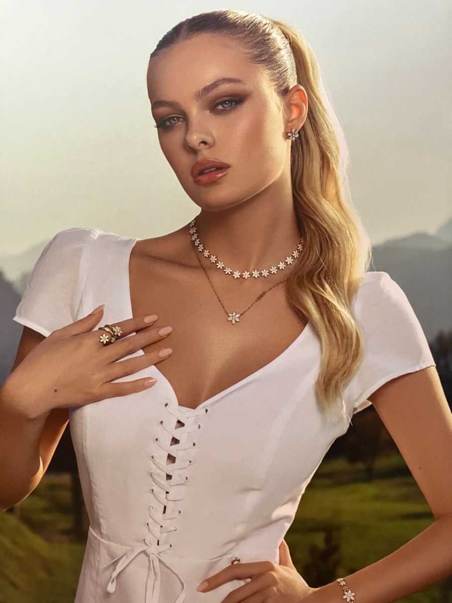 Spring Campaign Guess Invierno 2021 GUESS CATALOGUE 2024 SPRING