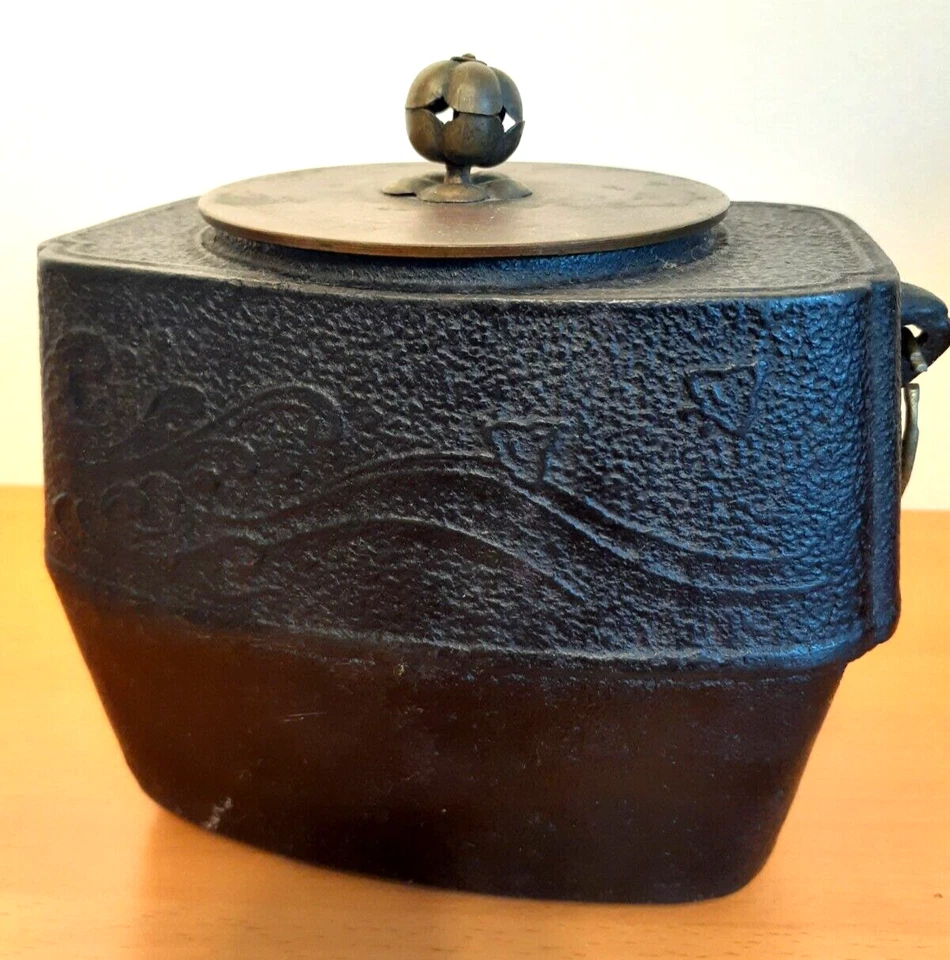 Старинный японский чугунный чайник — бронзовая крышка для чайной церемонии - Изображение 3 из 4