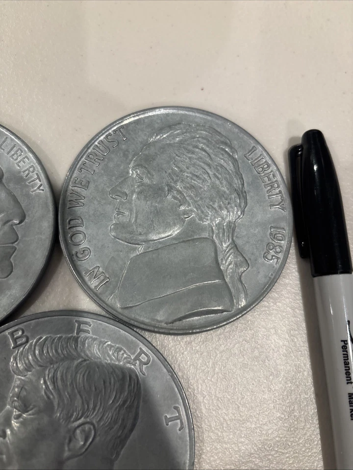 Large Untied States Coins Set Of 3 Good Condition  - Image 4 of 4